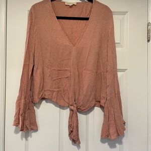 Pink stop with bell sleeve